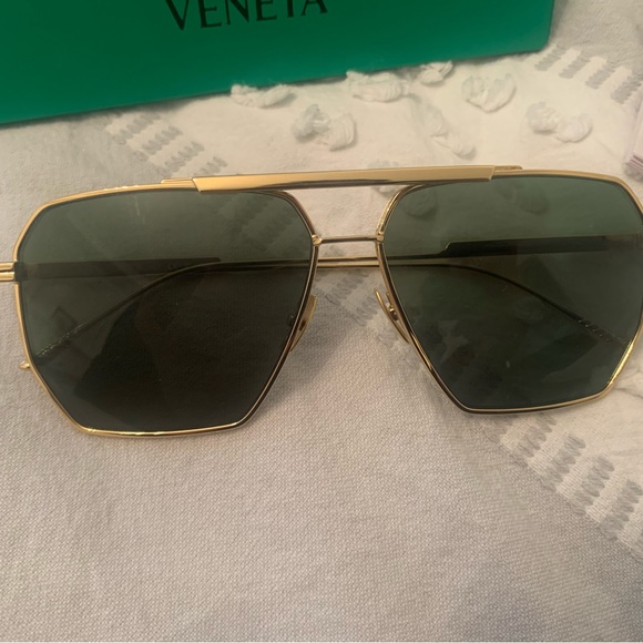 Bottega Venetta aviator sunglasses - Picture 2 of 7